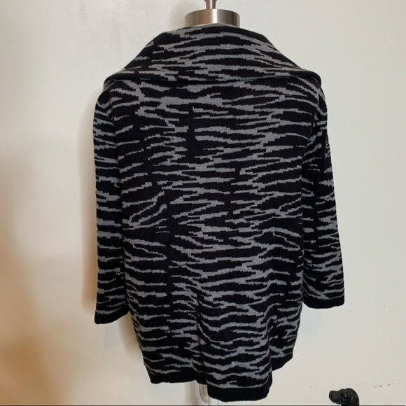 Belk Animal Print 3/4 Sleeve Sweater Jacket - Picture 7 of 8